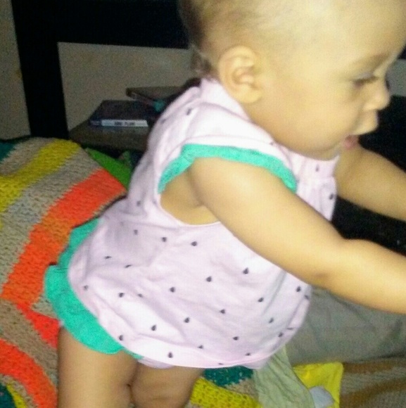 🍉cute 2-pc Carter's set- watermelon outfit 😍 - Picture 6 of 7